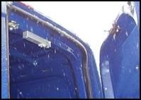 Замок Knock N’Lock для засувних та розстібних дверей комерційних авто