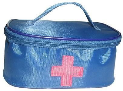 Аптечка автомобільна з охолоджуючим пакетом