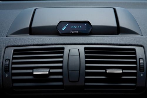 Громкая связь Parrot MKI-9100 LCD (английский)