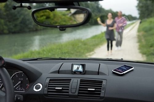 Громкая связь Parrot MKI-9200  LCD