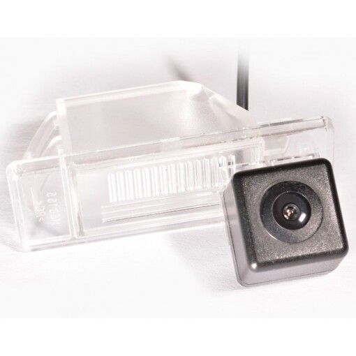 Камера заднего вида IL Trade 9563 NISSAN Juke (10-19), Note I (04-13), Note II (12-20), Patrol (Y62) (10-20), Primera (P12) (02-07), Qashqai (J10) (06-13), Qashqai (J11) (13-21), X-Trail (T31) (07-14), Pathfinder (R52) (12+), Pathfinder (R51) (05-14)