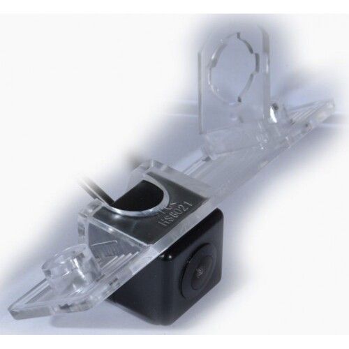 Камера заднего вида IL Trade 9534 Daewoo, Chevrolet Vida (12+), Epica (06-14), Lanos (00-03), Nubira (04-23), Cruze 2 (08-16), Lacetti (04-13), Captiva I (06-18), Orlando I (10-18), Tacoma II (04-15), Aveo (T200) (02-08), Aveo (T250) (05-11)