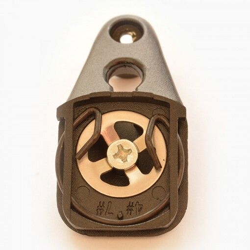 Крепление к зеркалу заднего вида Prime-X №-7 (Chevrolet, Geely, Hyundai, Kia, Mitsubishi, Ssang Yong)