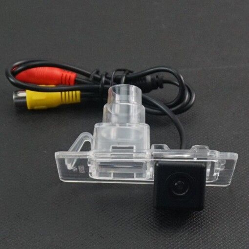 Камера заднего вида iDial CCD-8257 Kia, Hyundai i30 (PD) (16+), Ceed II (12-18), Cerato 3 (12-18), i30 (GD) (11-16), Accent (V) (17-23), Elantra (AD) (15-20), Elantra (MD) (10-15)