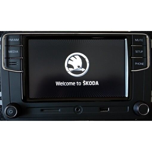 Штатная магнитола RCD 330 Skoda PQ CarPlay RUS