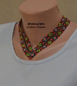Чорний кутовий гердан з мережкою