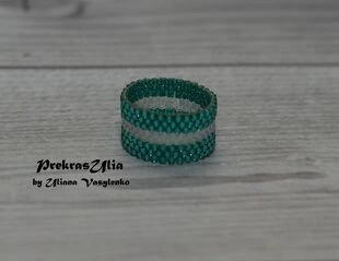 Колечко з японського бісеру смарагдово-біле,  розмір 16