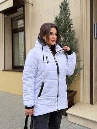 Стильна утеплена куртка з капюшоном розміри 52-66
