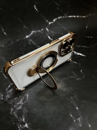 Чохол силіконовий ударостійкий з Magsafe і підставкою для iPhone 15 Gold