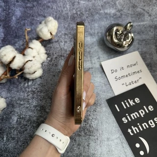 Матовий чохол MagSafe мінімалістичний дизайн захист і стиль Lume Case для iPhone 16 Gold