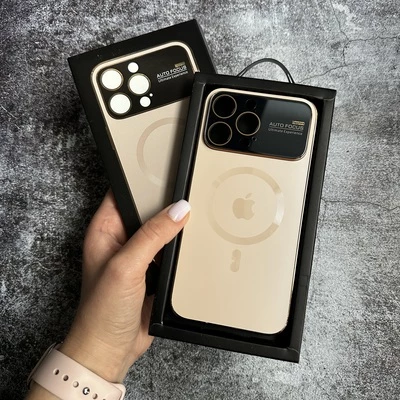 Чохол з захистом камери Matte Protection MagSafe для iPhone 14 Pro Gold
