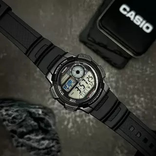 Чоловічий годинник Casio AE-1000W-1B