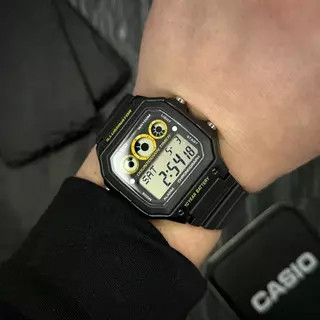 Чоловічий годинник Casio AE-1300WH-1A