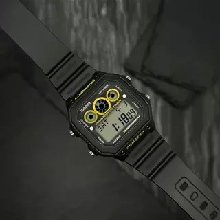 Чоловічий годинник Casio AE-1300WH-1A