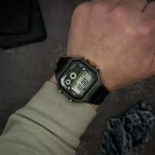 Чоловічий годинник Casio AE-1300WH-8A