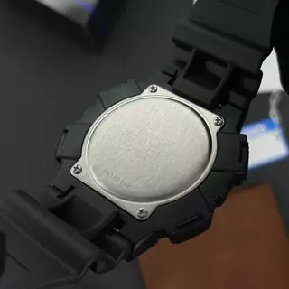 Чоловічий годинник Casio AQ-S810W-1A2