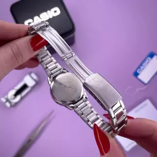 Жіночий годинник Casio LTP-1303D-4A