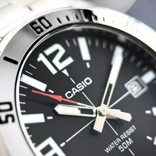 Чоловічий годинник Casio MTP-VD01D-1B