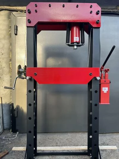 Прес гідравлічний 50т з пересувним циліндром