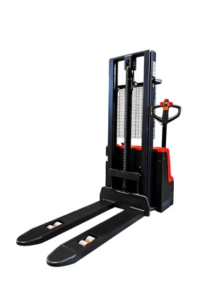 Штабелер електричний самохідний 1,5т/2,6м 24В/75Ah