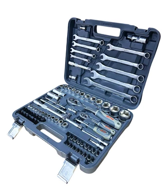 Набір інструменту 82од. 1/2-1/4" 4-32мм пластик. кейс