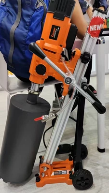 Бурильна установка BMK-23/2 3,5 кВт 860/1370об/хв  зі стійкою та нахилом 45°