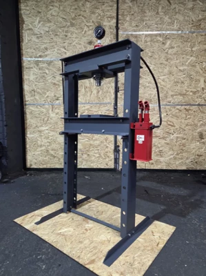 Гідравлічний підлоговий прес для СТО 20 тон Швелер 120 мм